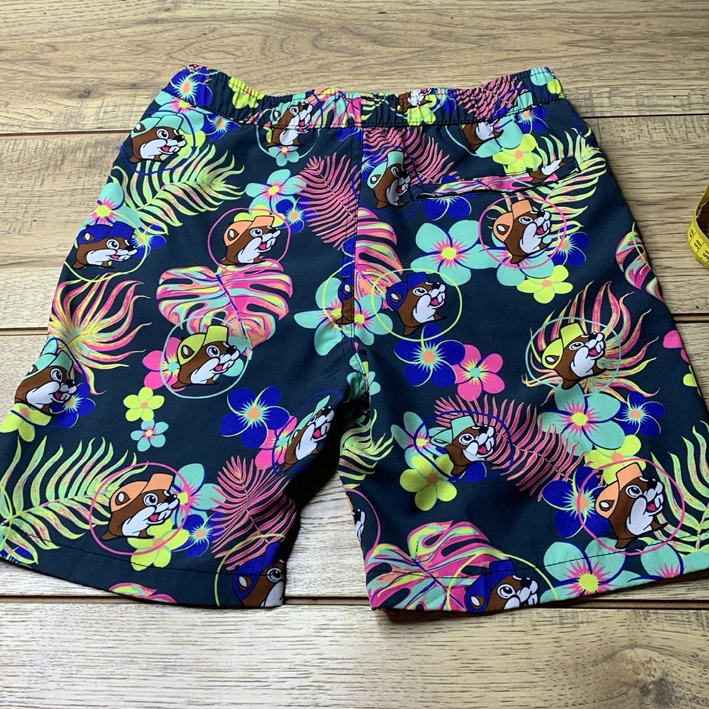 Buc-ees Youth Swim Trunks Size Medium - Picture 3 of 3